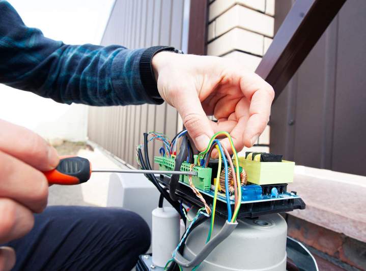Installation motorisation sur portail automatisé Île-de-France